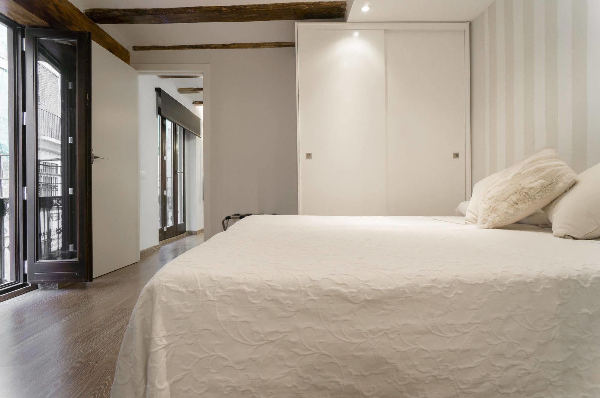Kirei Apartment Sombrereria Valencia Exteriör bild